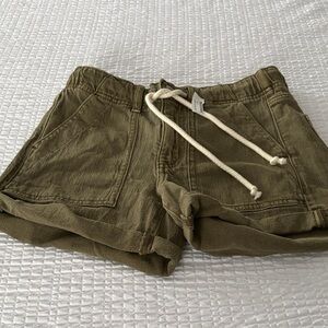 American Eagle Outfitters Olive Green Drawstring Shorts Size 00